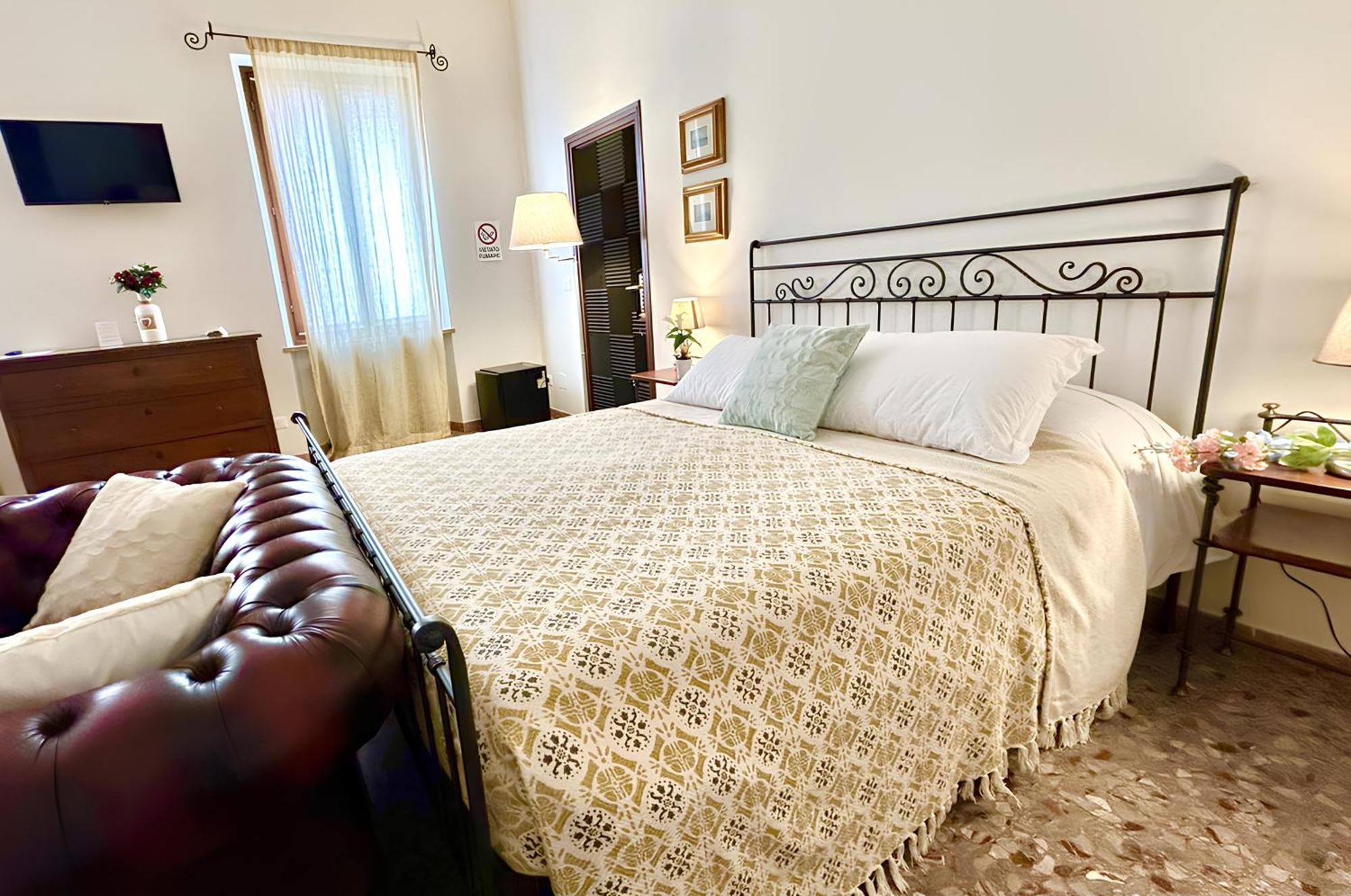 Elle Palace - Simply Elegant * Verona